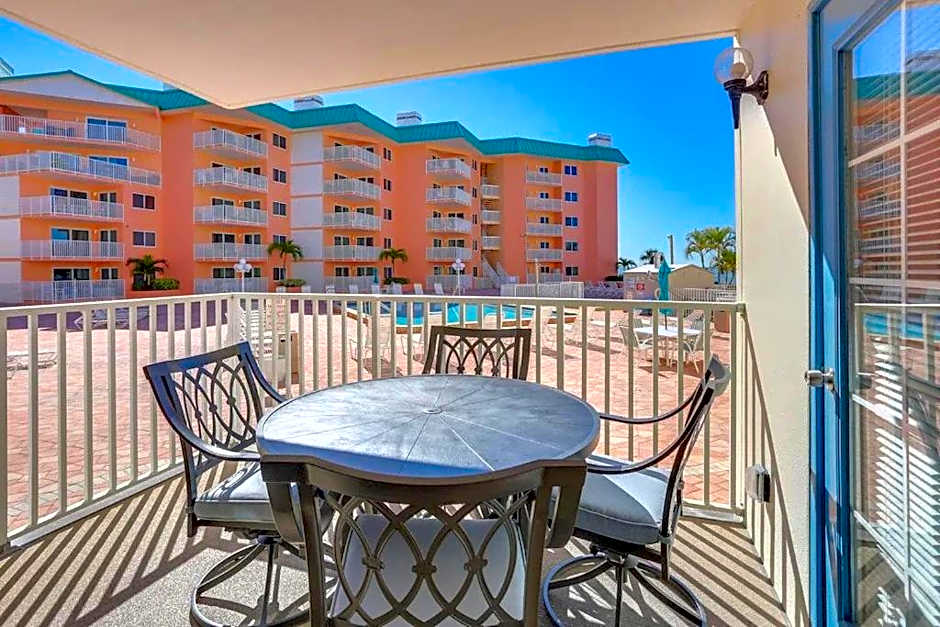 Beach Palms- Unit 102