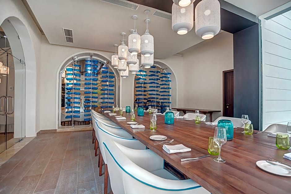 Royalton Blue Waters Autograph All-Inclusive Resor