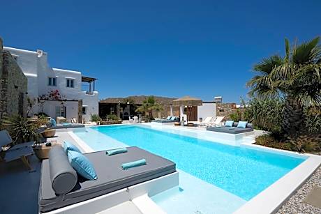 Junior Suite with Pool View