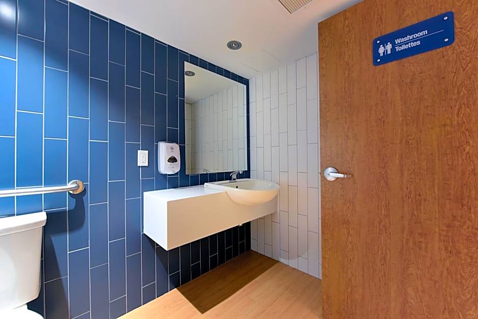 DoubleTree by Hilton Ottawa Downtown