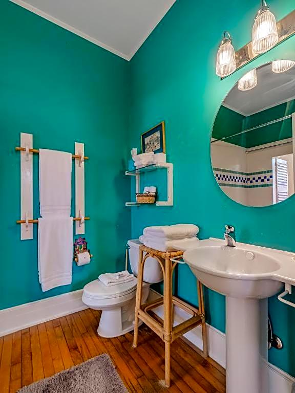 The Front Street Inn