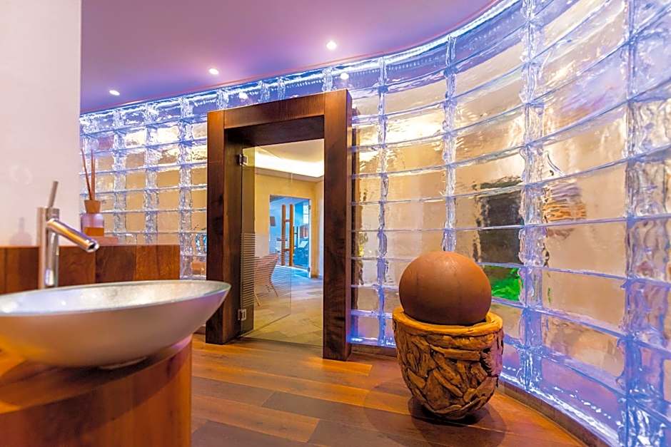 Hotel DAS ROYAL in Obereggen