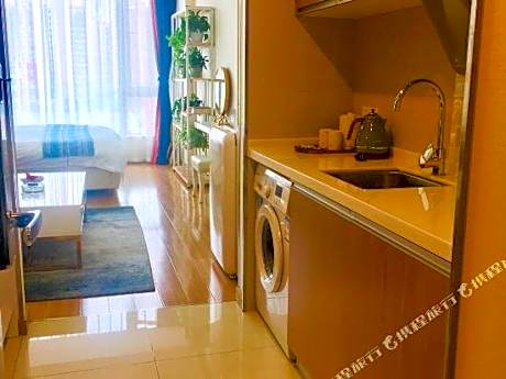 Deep Blue City Hostel