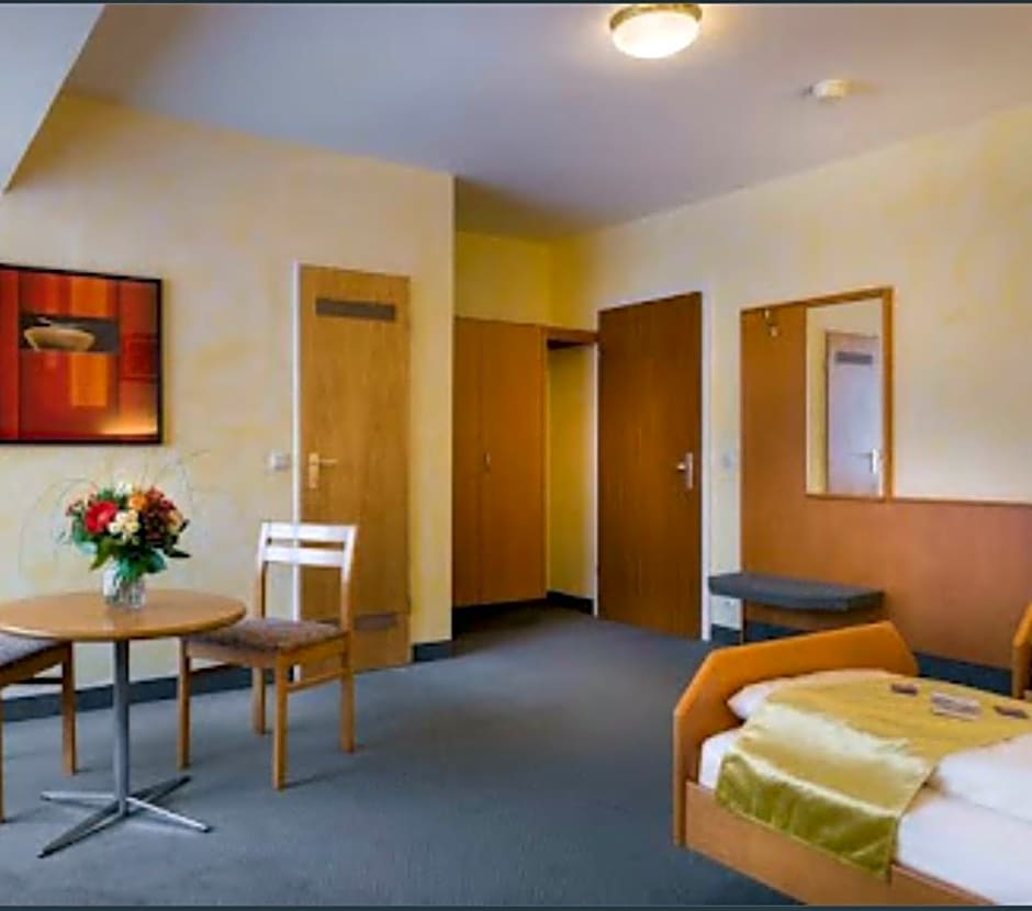 MC Hotel