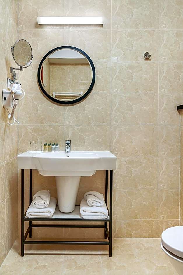 Metropolo by Golden Tulip Krakow