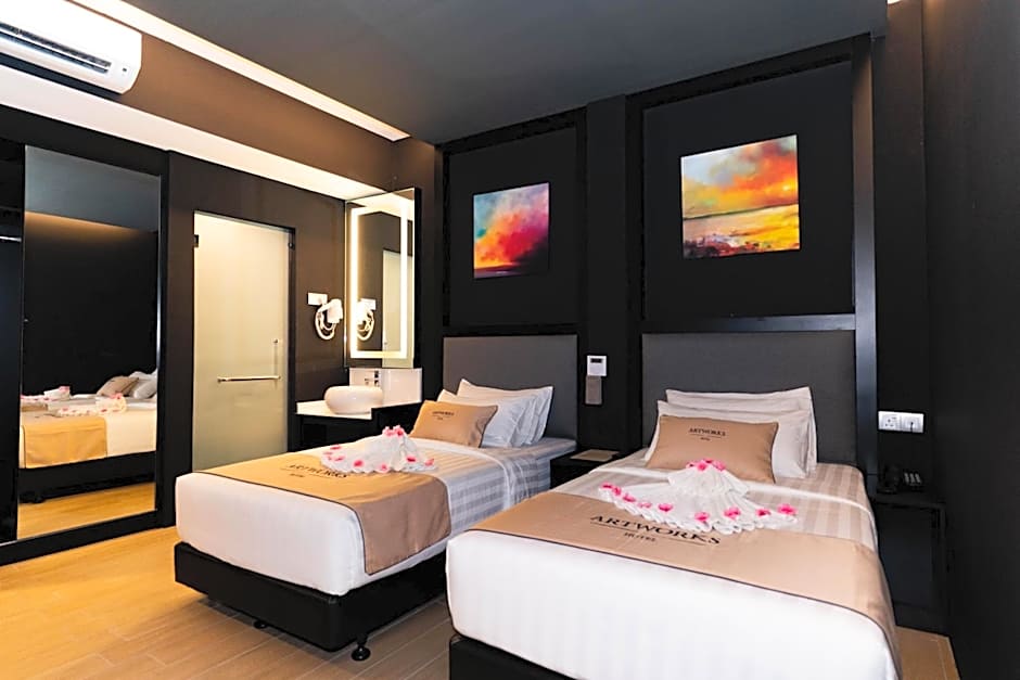 Photo 1 of 9 of Junior Suite