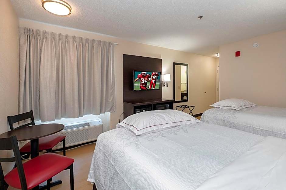 Red Roof PLUS+ Jacksonville - Southpoint