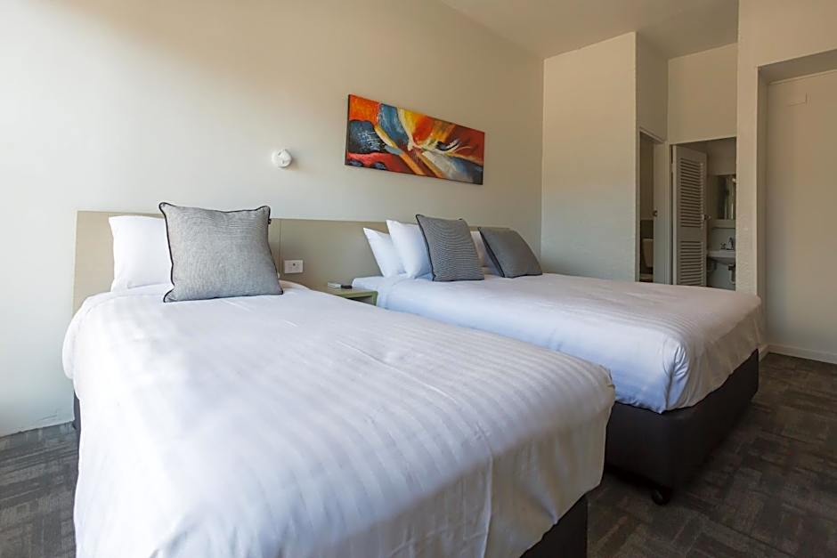 Nightcap at Emerald Star Hotel