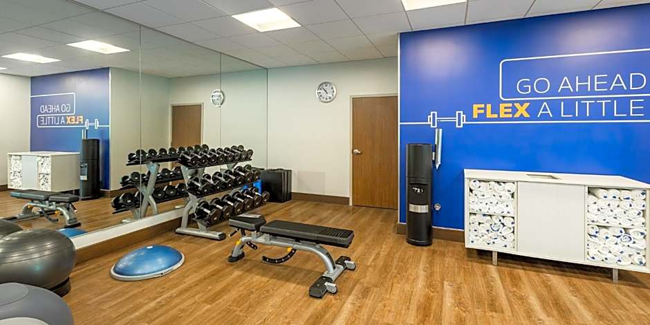 Holiday Inn Express & Suites Greenwood North By IHG