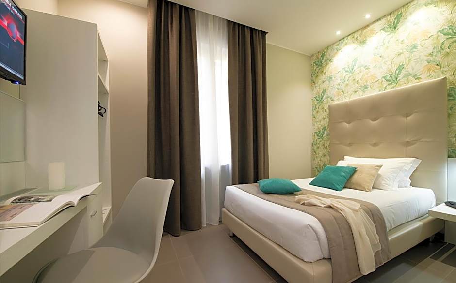 HOTEL H21