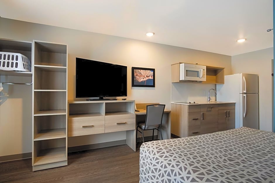 WoodSpring Suites Grand Rapids Kentwood