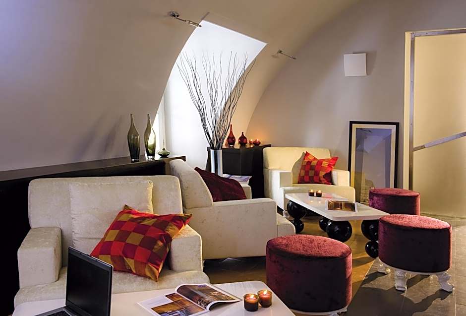 Palazzo Caracciolo Naples