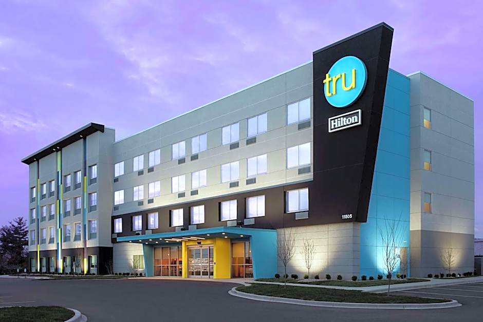 Tru by Hilton Louisville East