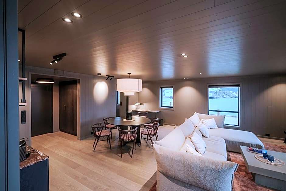 Henningsvær Bryggehotell - by Classic Norway Hotels