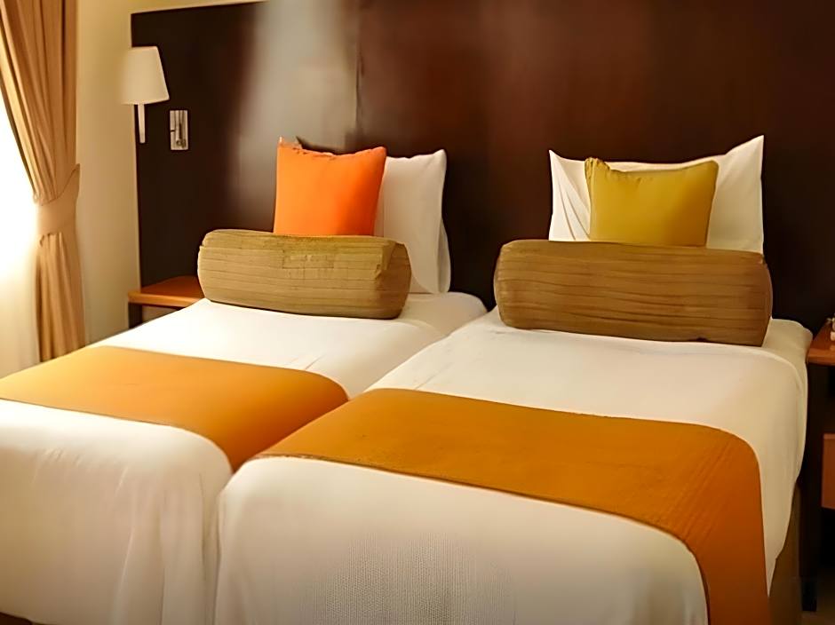 Pontefino Hotel And Residences