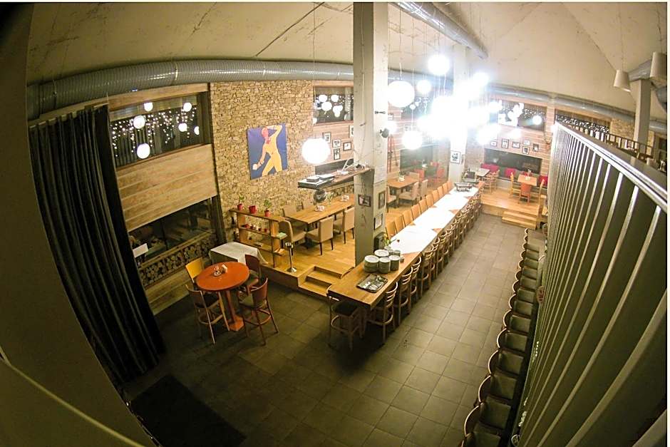 White Lavina - Ski, Bike, Hike