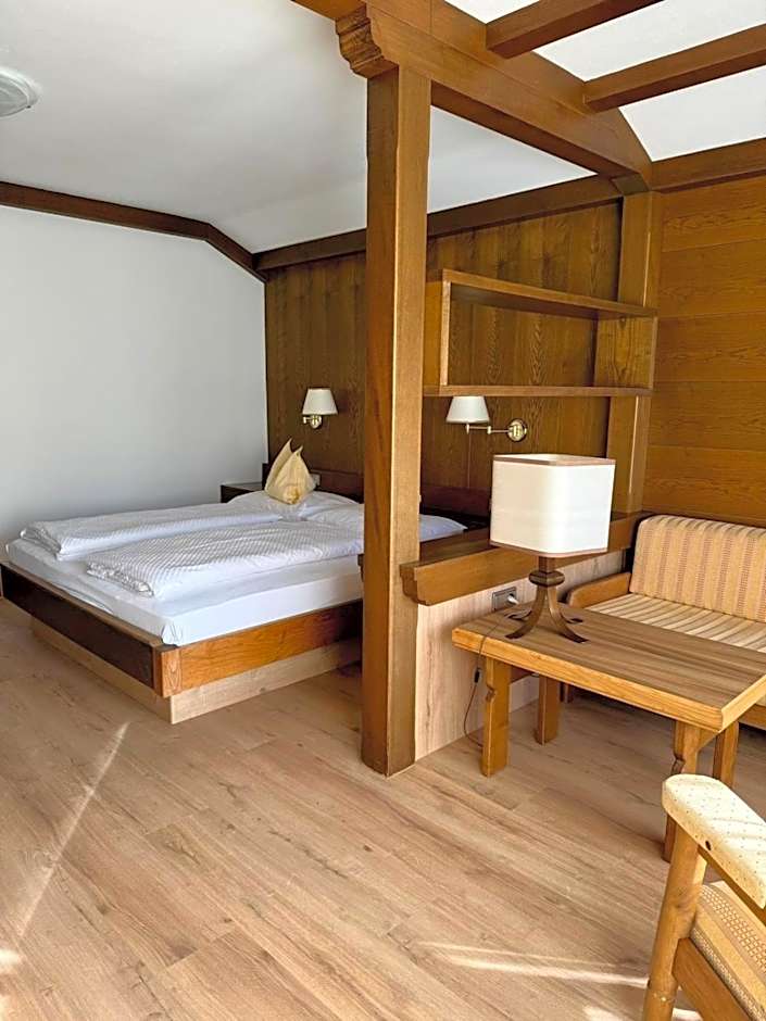 Hotel Am Wolfgrubenersee