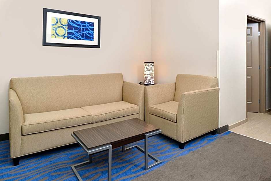 Holiday Inn Express Hotel & Suites St. Louis West-OFallon By IHG