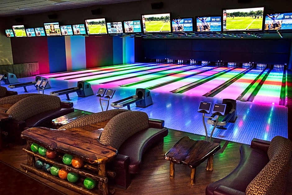 Avid Hotels Lake Delton Dells Area By IHG