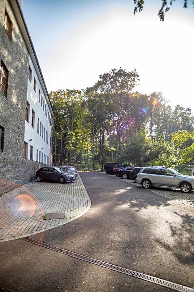 4 Évszak Hegyihotel