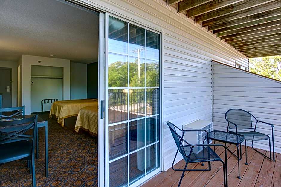 Howard Johnson by Wyndham Branson Theatre District