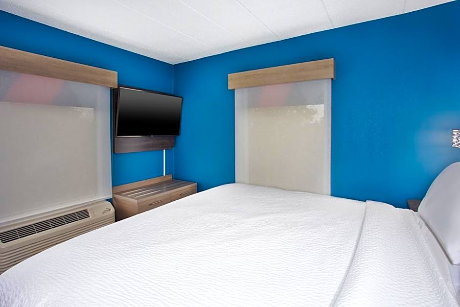Holiday Inn Express Hotel & Suites Dover By IHG