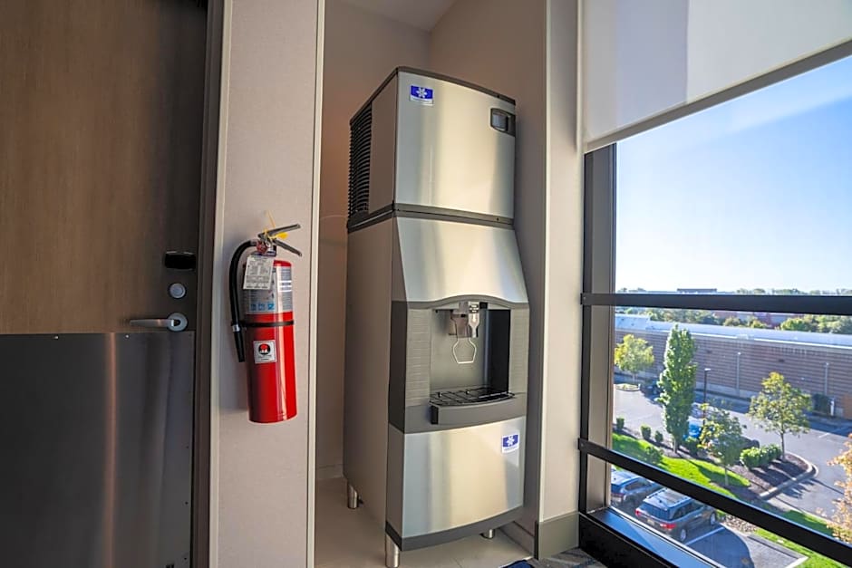 Holiday Inn Express & Suites Murfreesboro West by IHG