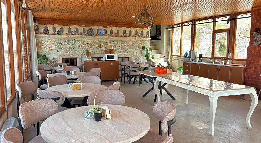 Nature Park Cave Hotel
