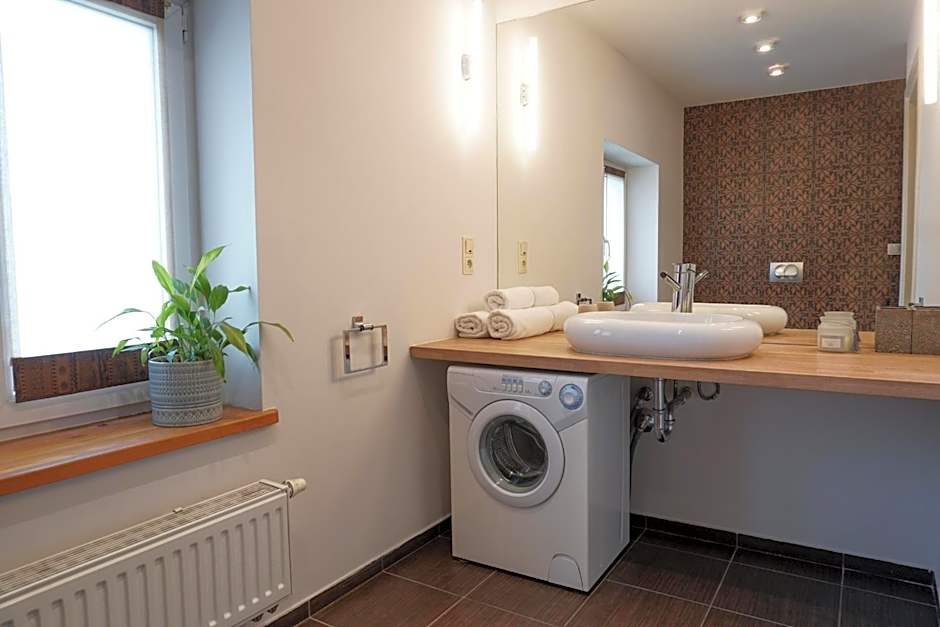 Home & Travel Apartments - AC - Parking - City Centre - Manufaktura - OFF Piotrkowska - EC1 - ATLAS Arena - Orientarium - Monopolis