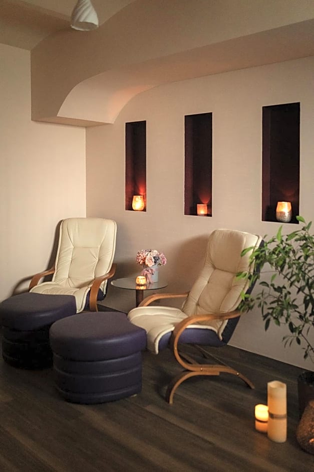 Paria Hotel