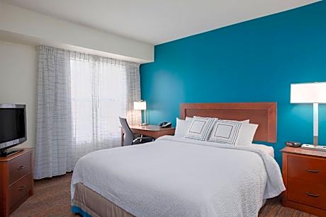 King Suite with Sofa Bed and City View