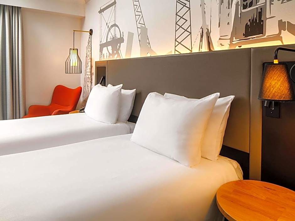 Mercure Cardiff North Hotel