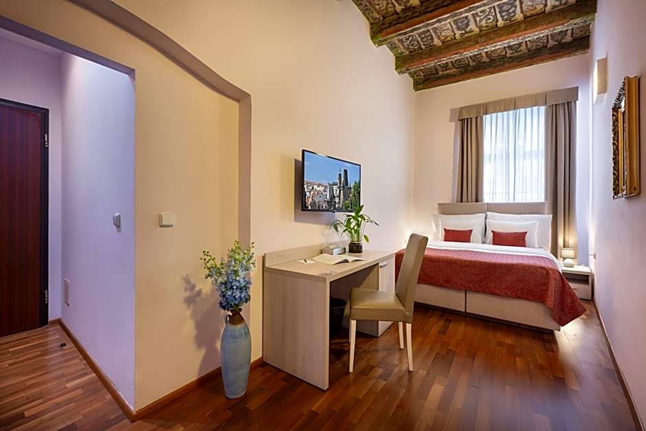 Boutique Residence by Little King