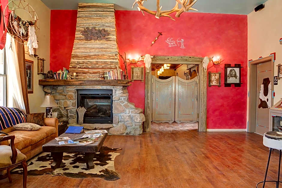 Tombstone Monument Guest Ranch