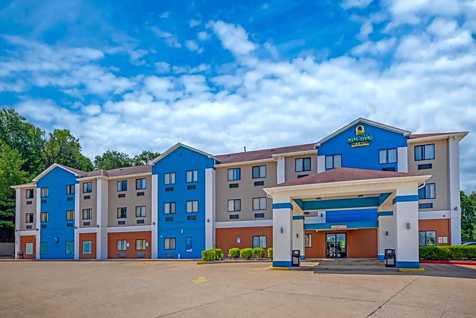 Quality Inn & Suites Caseyville - St. Louis