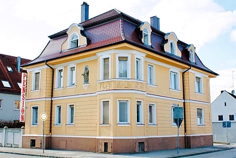 Pension De Lux Augsburg