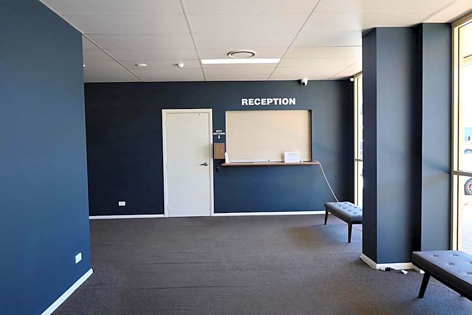 The Australian Hotel Motel