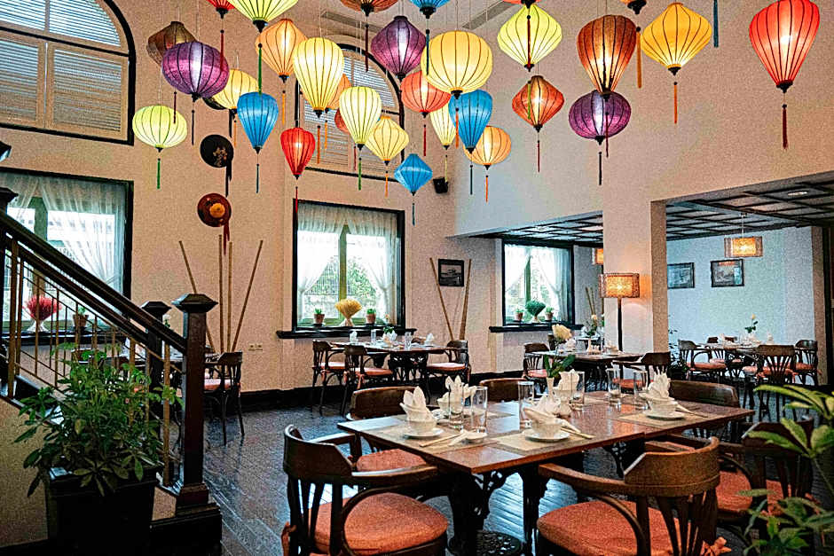 Hai Phong Harbour View Hotel