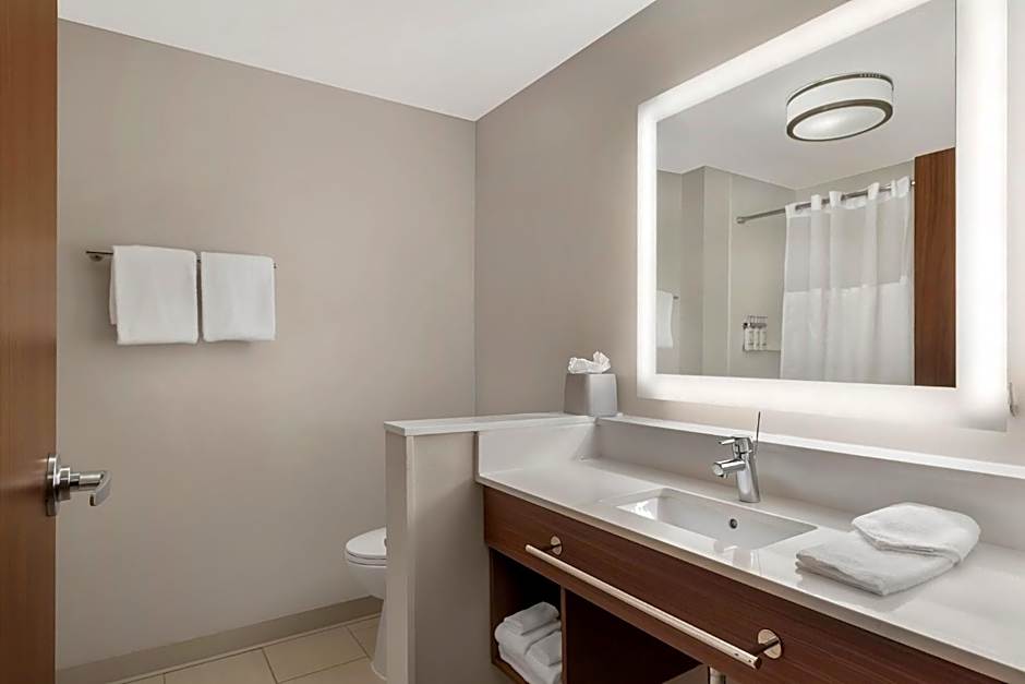 Photo 1 of 5 of 2 Queen Beds Suite, Accessible
