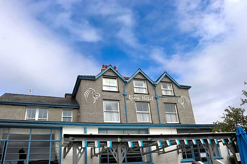 Lion Hotel & Studio Apartments