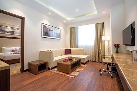 Executive King Suite - Non-Smoking