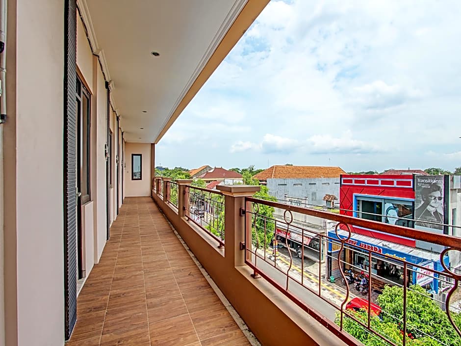 Hotel O Kristin Homestay