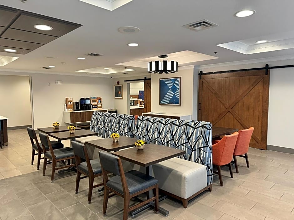 Holiday Inn Express Hotel & Suites Dewitt - Syracuse By IHG