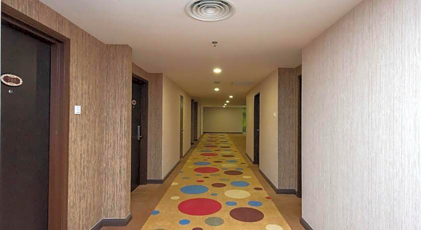 Hotel Holmes Gelang Patah