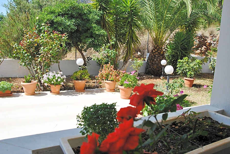 Filoxenia Hotel & Apartments