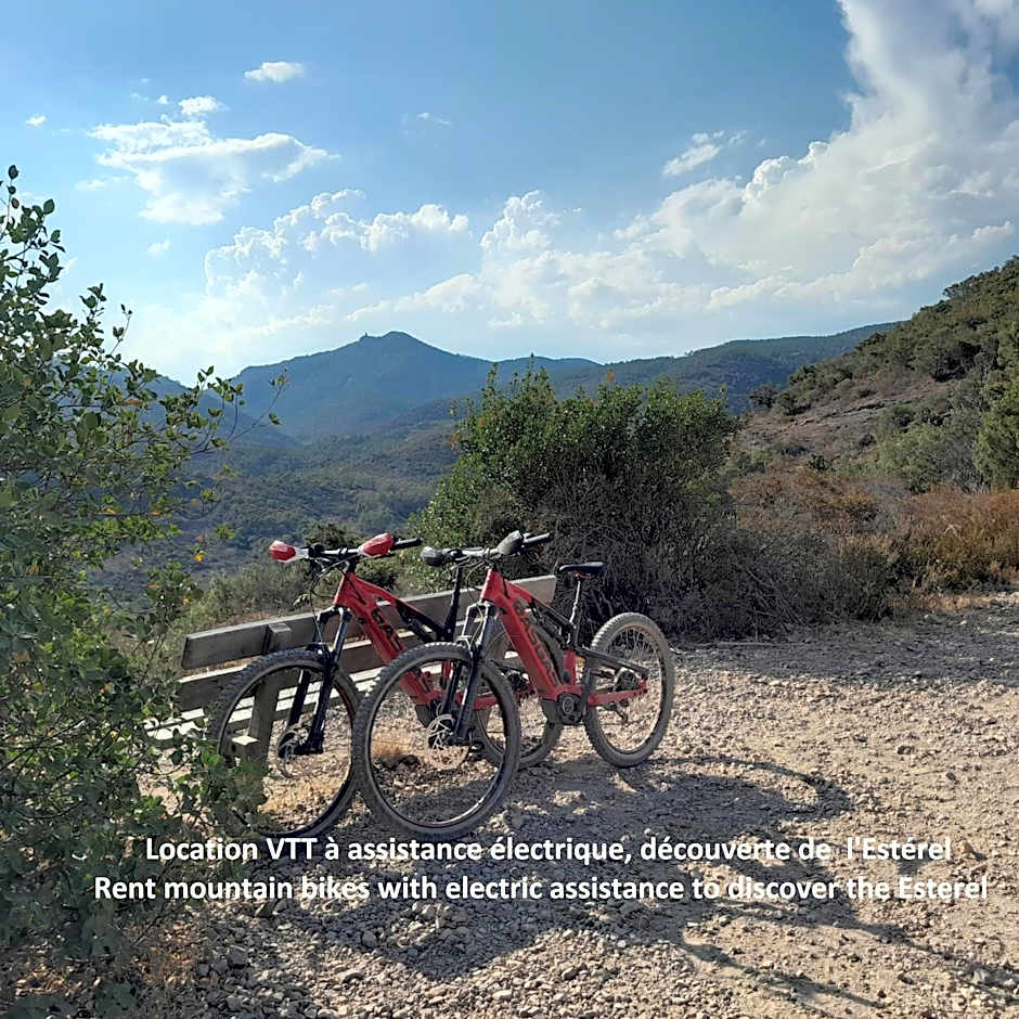 Chambre d'Hôtes avec kitchenette Vue Mer et montagnes L'Estérel Panoramique