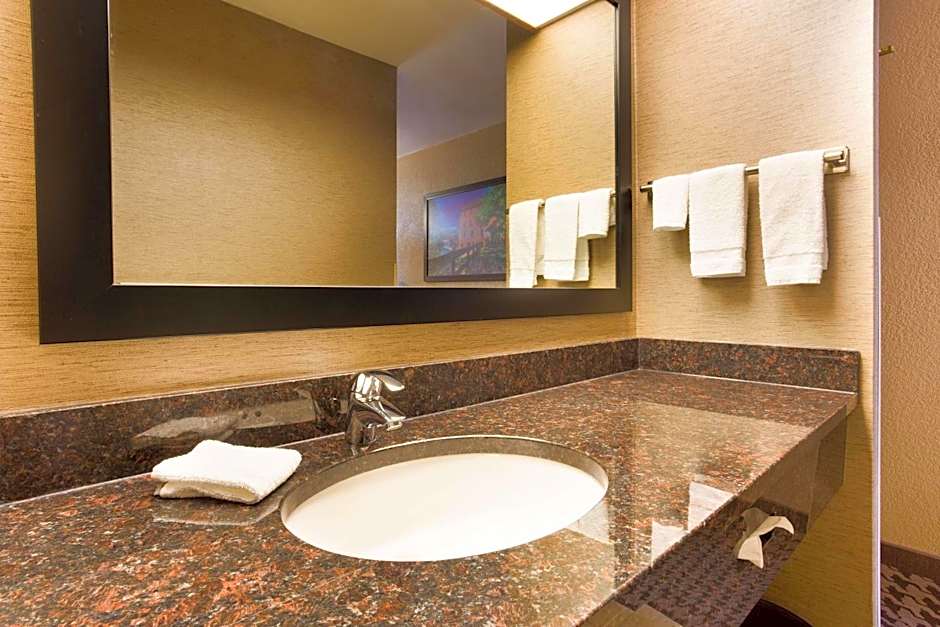 Drury Inn & Suites Jackson MO