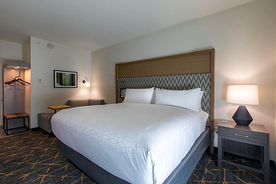 Holiday Inn Greenville - Woodruff Road By IHG