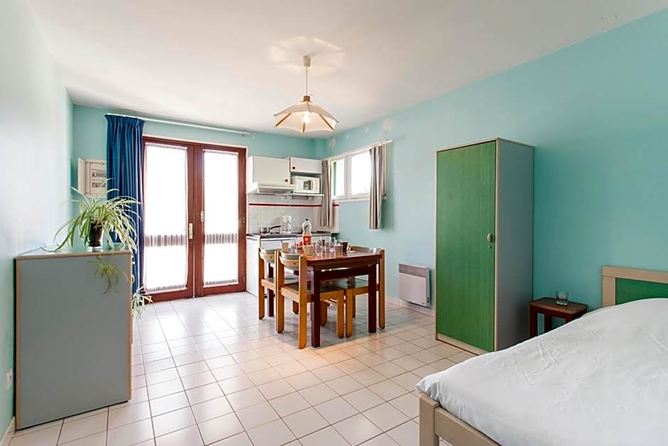 Residence Sous les Pins (by Popinns)