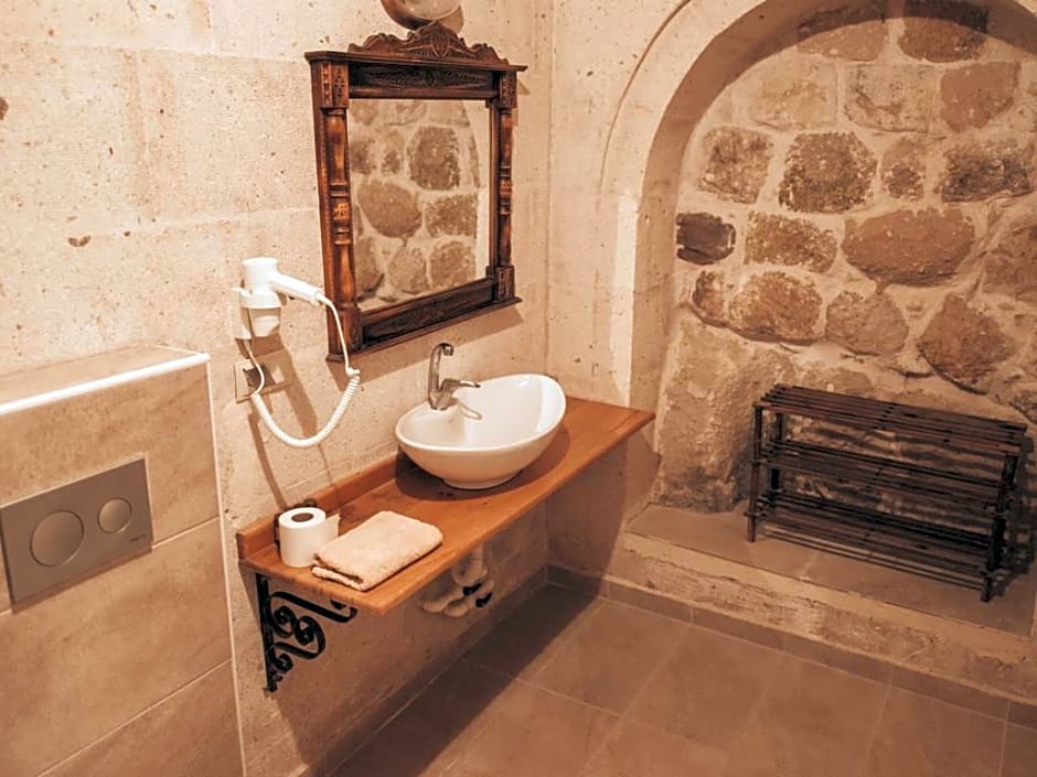 Cappadocia Eagle Cave Inn